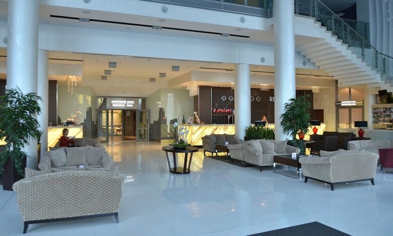 Victoria Hotel And Spa
