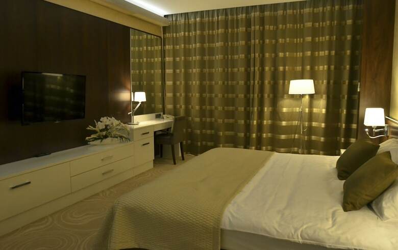 Victoria Hotel And Spa