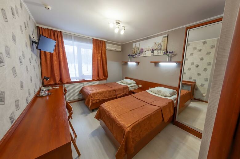 City Hotel