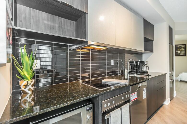 Apartamentos Exquisite Luxury 1 Bedroom + Den With Parking