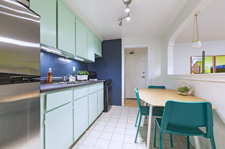 Colourful 2-bedroom Apartment