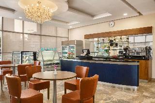 Hotel Ramada Encore Kuwait Downtown
