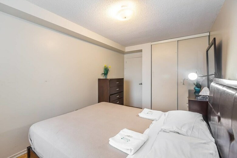 Spacious 1 Br Apartment Of Downtown Toronto II