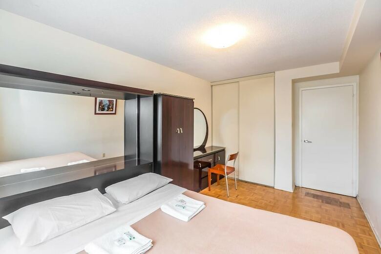 Spacious 1 Br Apartment Of Downtown Toronto II