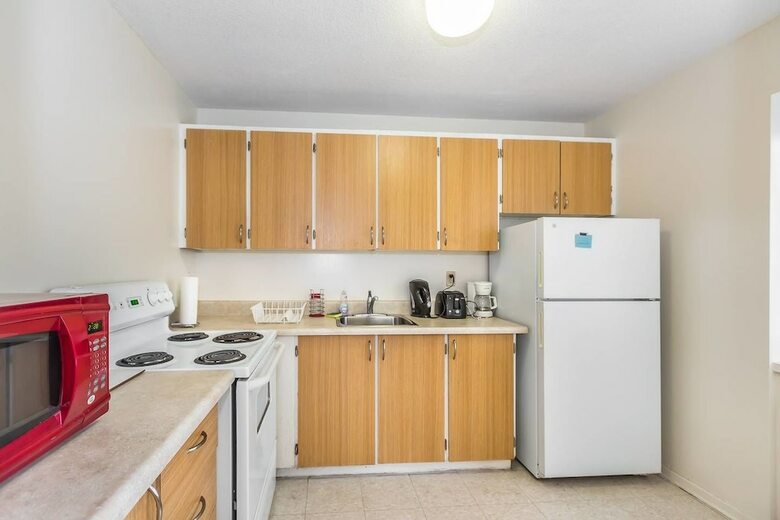 Spacious 1 Br Apartment Of Downtown Toronto III