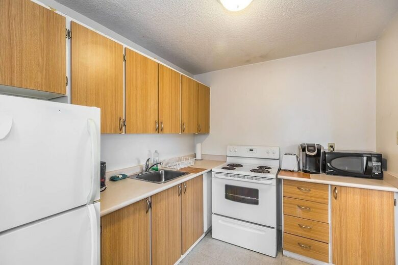 Spacious 1 Br Apartment Of Downtown Toronto III