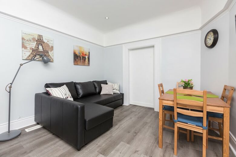 Apartamentos Applewood Suites - The Casadupont