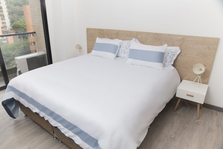 Apartamentos Class Suites By Nomad Guru