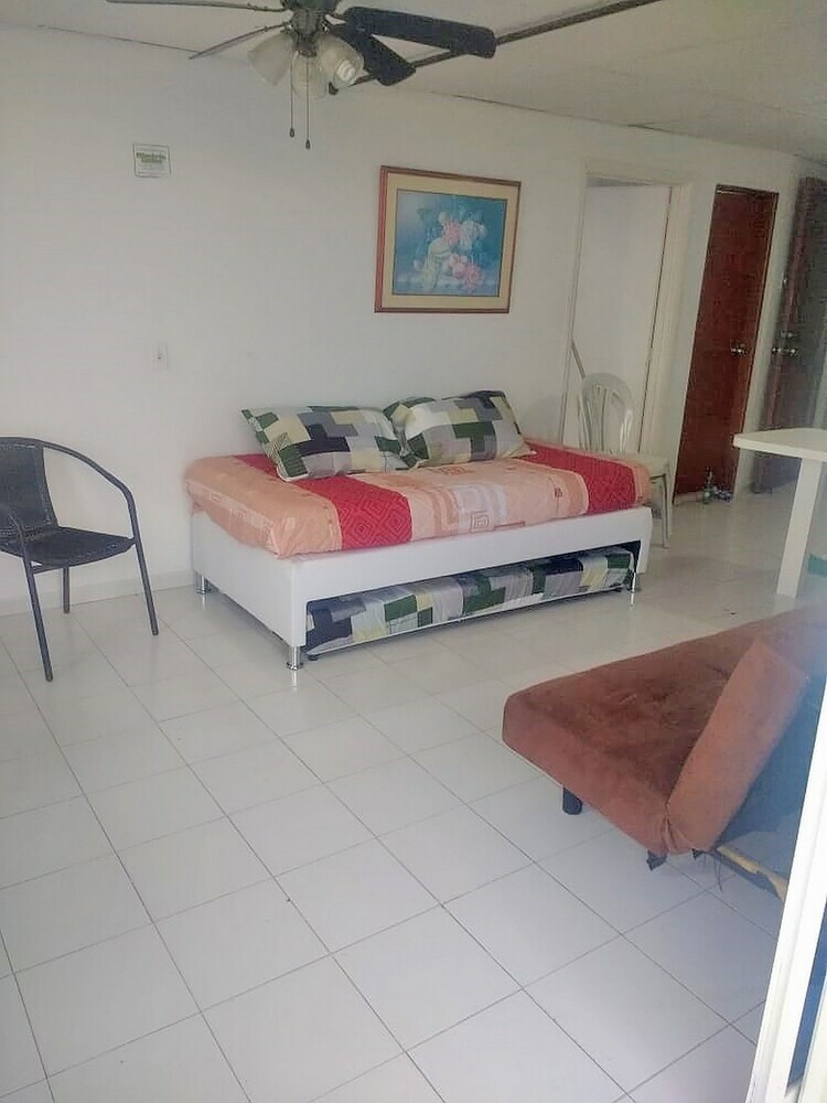 Apartamentos Home Basic - El Laguito
