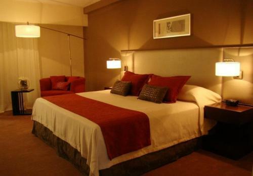 Howard Johnson Hotel & Casino