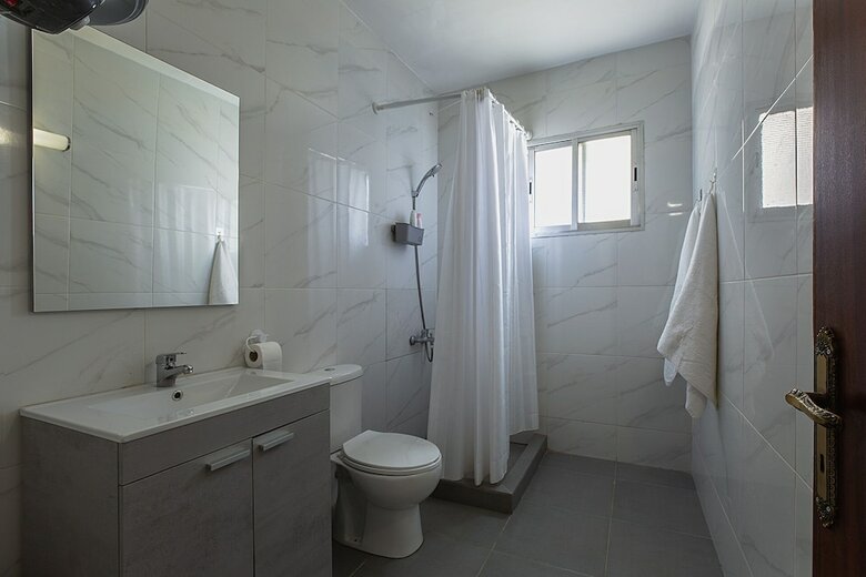 Hostal White Hostel