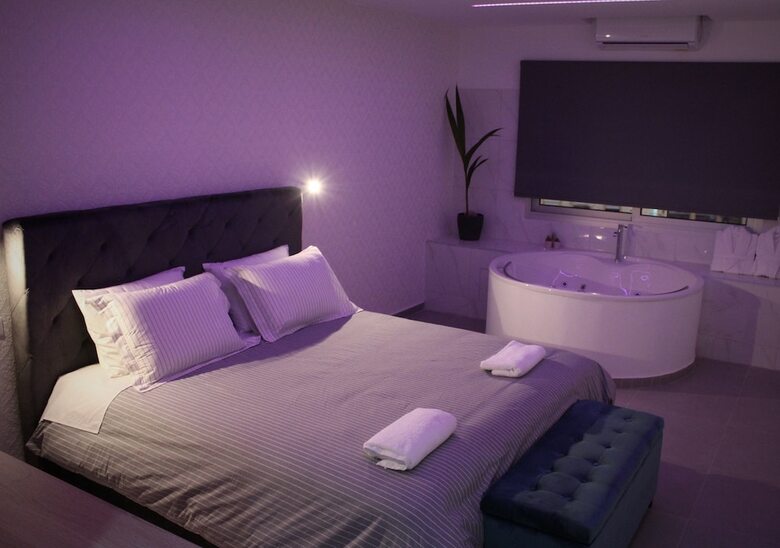 Purple Orange Luxury Suites