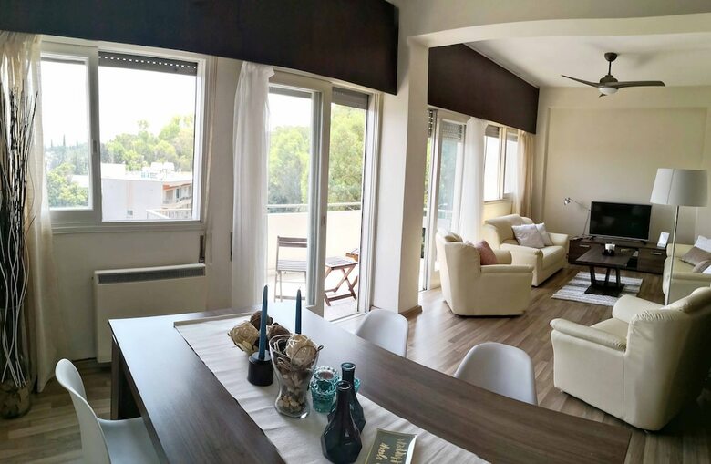 The Bridge-house Apartment