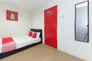 Oyo 304 Zero Hour Hotel