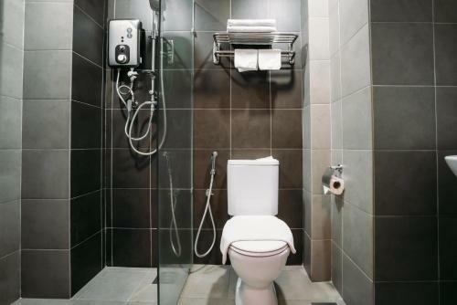B Lot Hotel