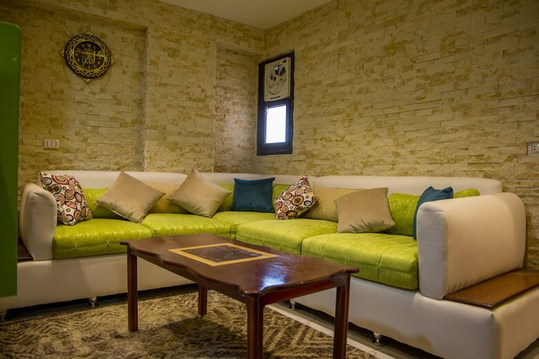 Hostal Gardenia Pyramids Hostel