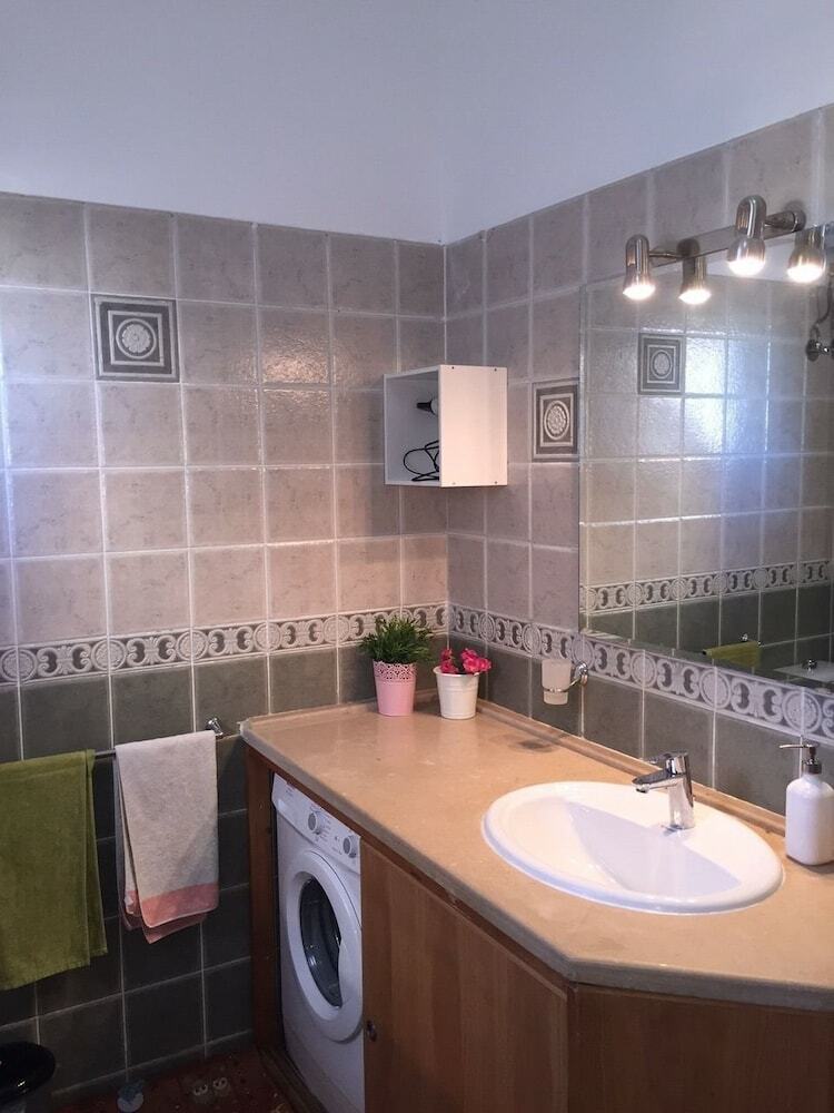 Iris Holiday Apartment