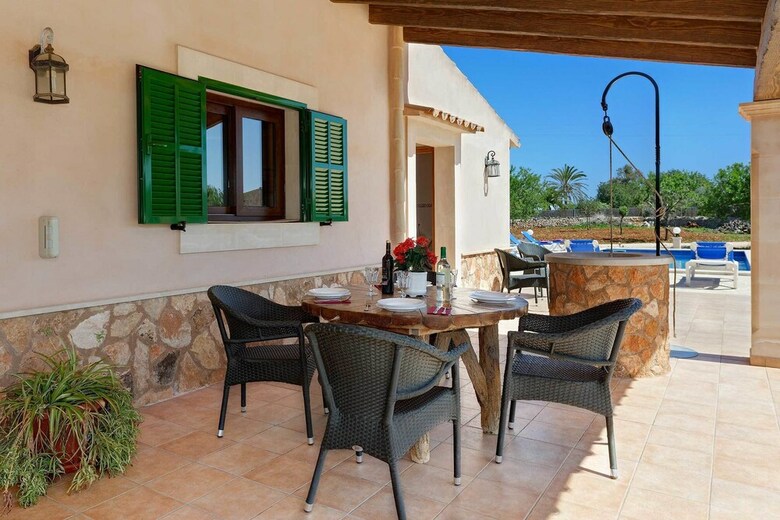 Villa Xuri
