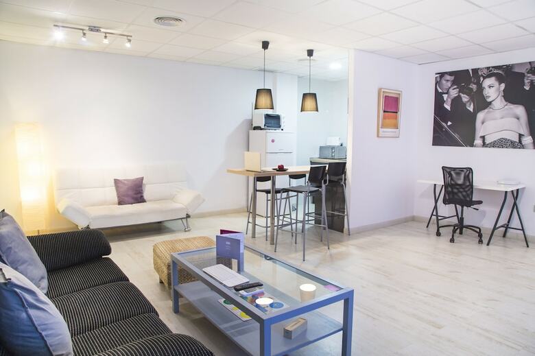 Apartamentos Caleta Homes- Malagueta Beach