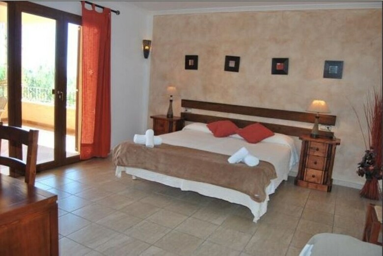 Villa - 6 Bedrooms With Pool And Wifi - 103977