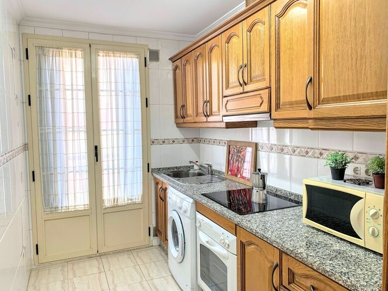 Apartamentos Homely Malaga Victoria Parking Privado