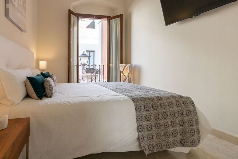 Apartamentos Lumbreras Deluxe Suite By Valcambre