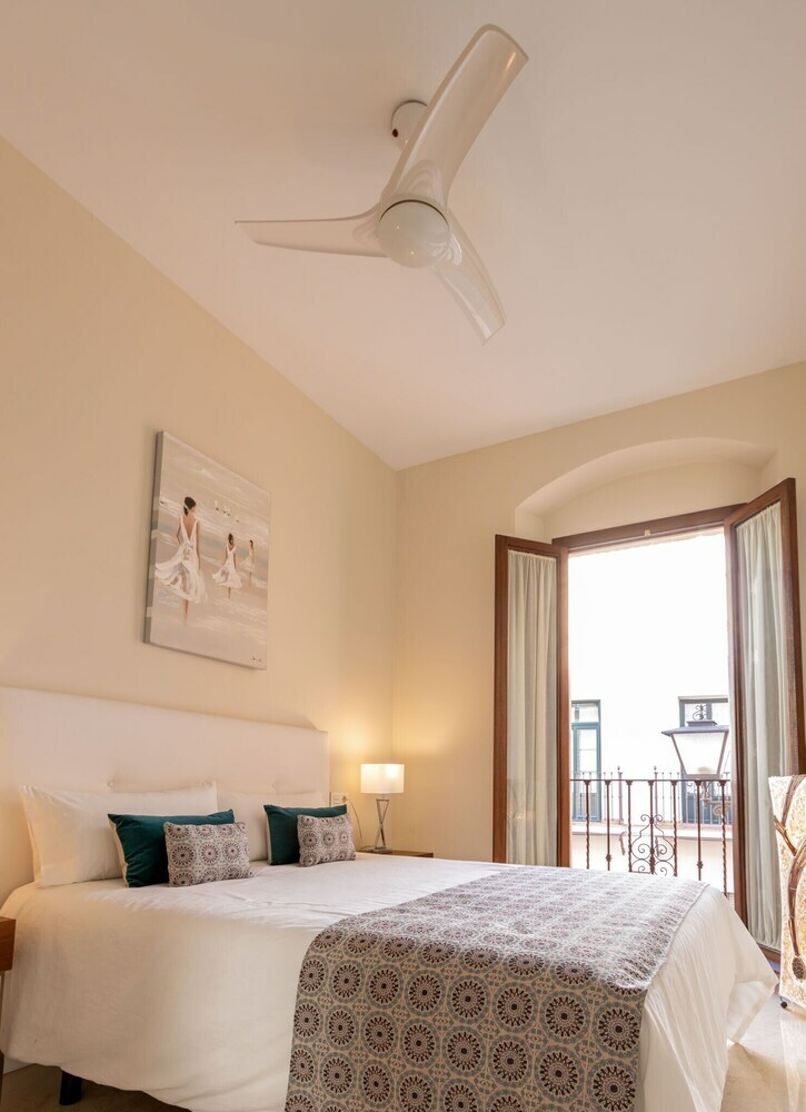 Apartamentos Lumbreras Deluxe Suite By Valcambre