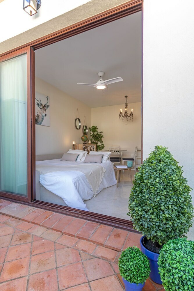 Apartamentos Lumbreras Deluxe Suite By Valcambre