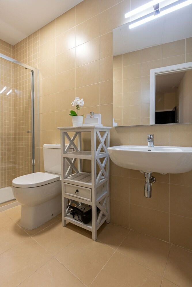 Apartamentos Lumbreras Deluxe Suite By Valcambre