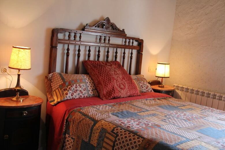 Bed & Breakfast La Casa Dels Ocells- Adults Only