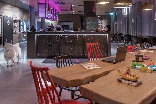 Hotel Moxy London Excel