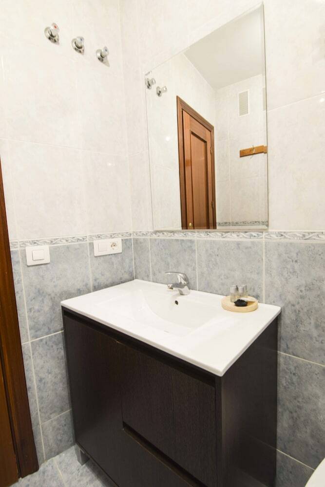 Apartamentos Letmalaga Two Sidewalks