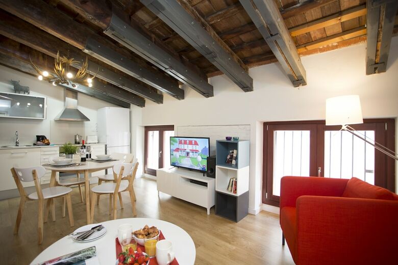 Apartamentos Singularstays San Vicente