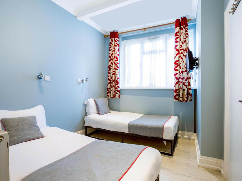 Oyo Sino Hotel