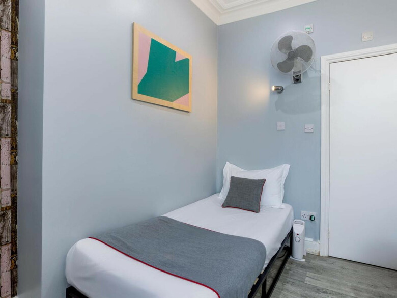 Oyo Sino Hotel