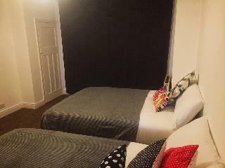 Hostal North London Cottage
