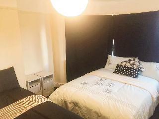 Hostal North London Cottage