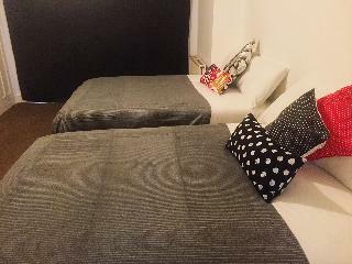 Hostal North London Cottage