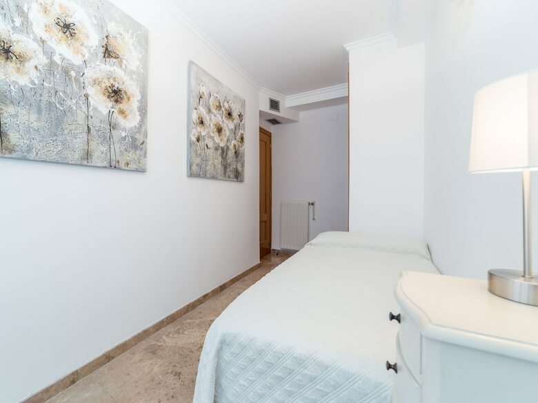 Apartamentos Travel Habitat Torre Francia