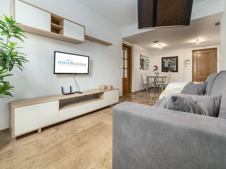 Apartamentos Travel Habitat Torre Francia
