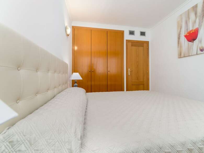 Apartamentos Travel Habitat Torre Francia