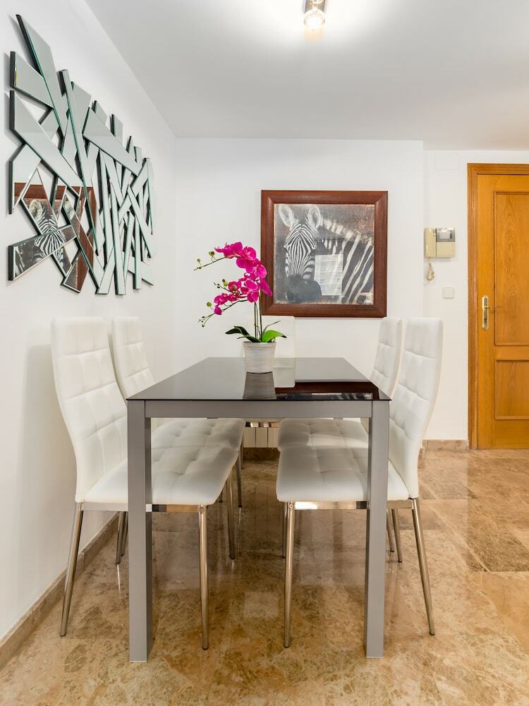 Apartamentos Travel Habitat Torre Francia