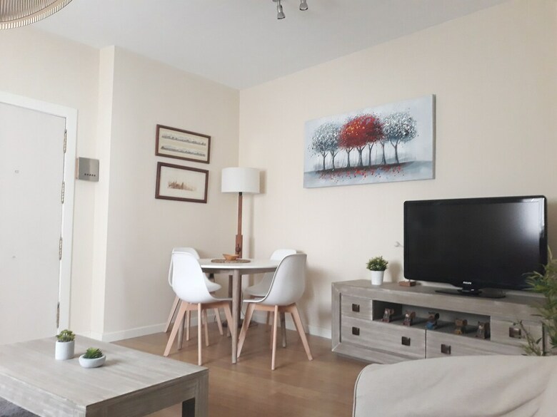 Bonito Apartamento Familiar En Triana