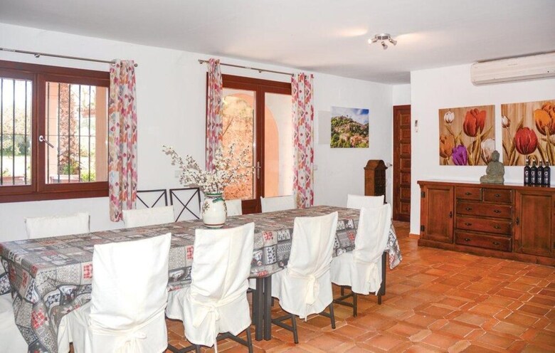 107502 - Villa In Algaida