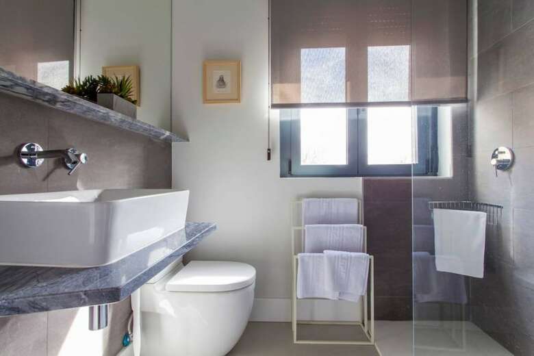 Sevilla Alquila Amplios Apartamentos Duplex En San Bernardo