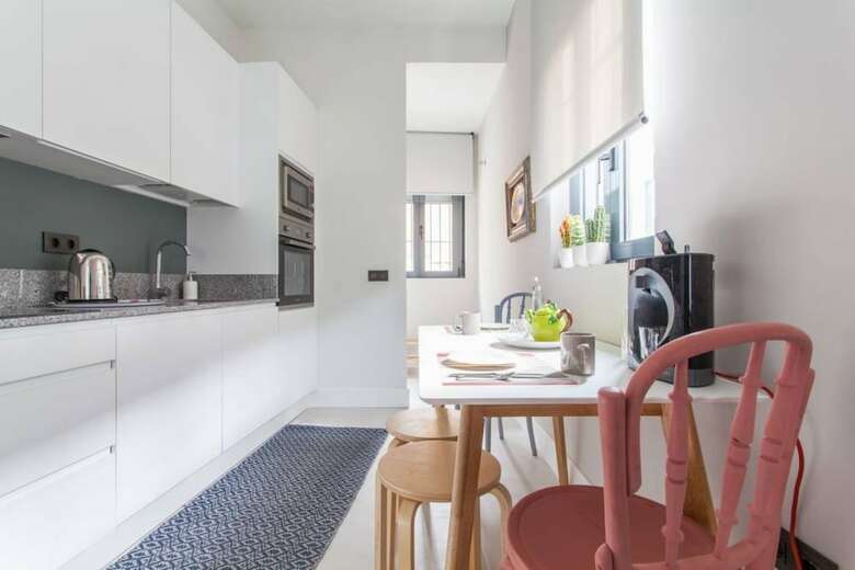 Sevilla Alquila Amplios Apartamentos Duplex En San Bernardo