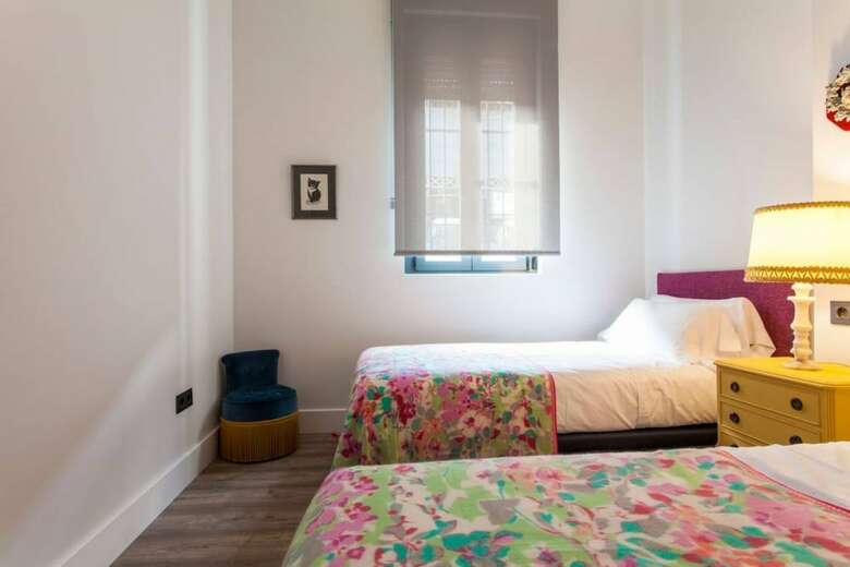 Sevilla Alquila Amplios Apartamentos Duplex En San Bernardo