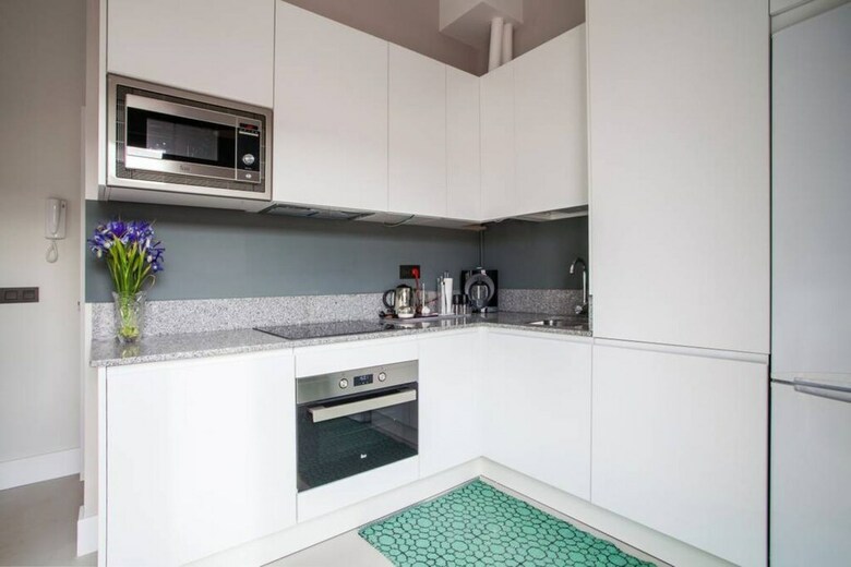 Sevilla Alquila Amplios Apartamentos Duplex En San Bernardo