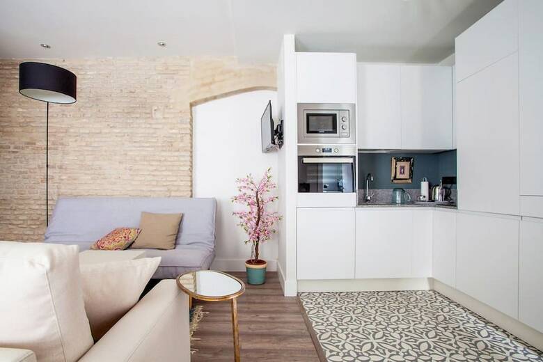 Sevilla Alquila Amplios Apartamentos Duplex En San Bernardo