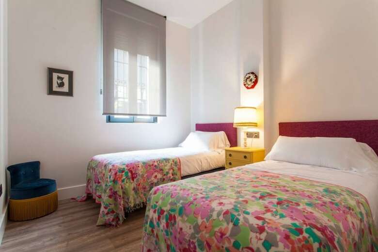 Sevilla Alquila Amplios Apartamentos Duplex En San Bernardo